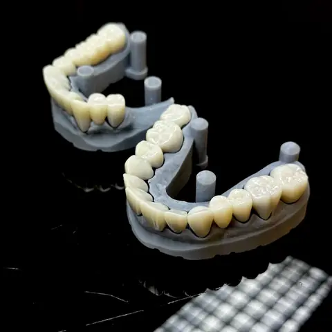 High-detail resin models